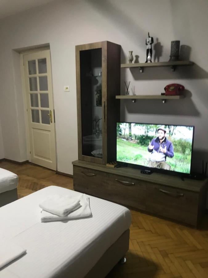 Apartament Proper House Iva Tirana Zewnętrze zdjęcie